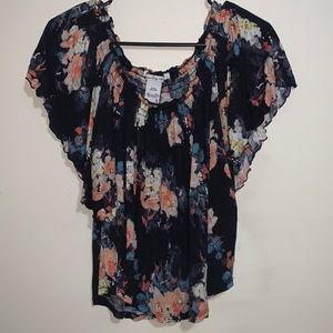 Black floral flowy top